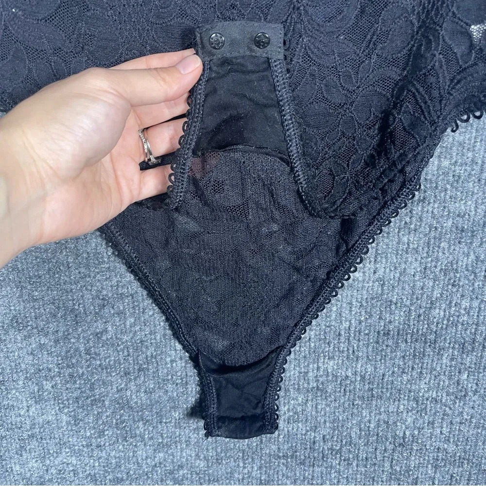 Intimately Free People Women’s Large Black Lace Body Suit Open‎ Back Deep V Neck